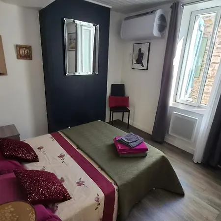 Maison De Village Semesterbostad Trausse